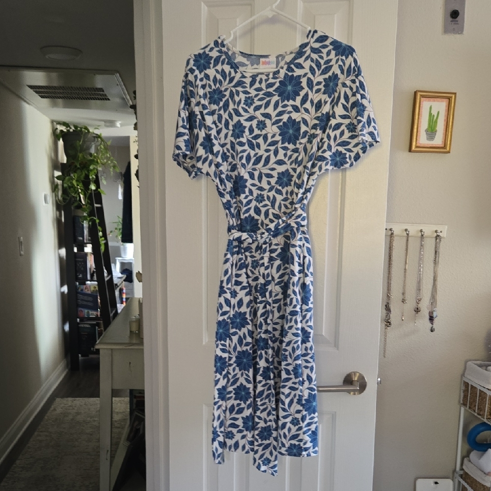 LuLaRoe Blue and White Flora Marleyl Midi Dress-large